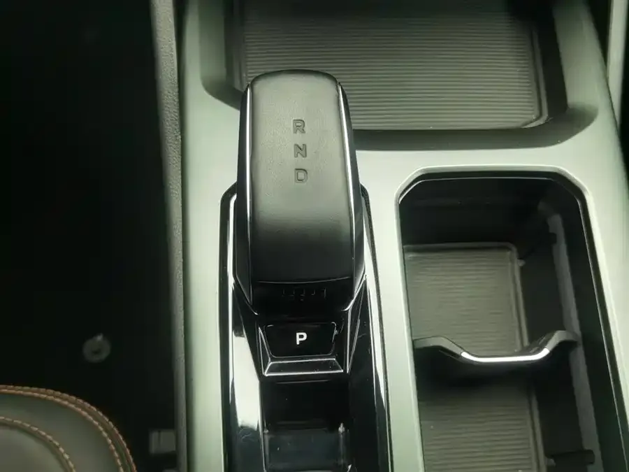 Geely Haoyue L Haoyue L 2023 2.0T DCT Luxury Edition 2024 — миниатюра 4