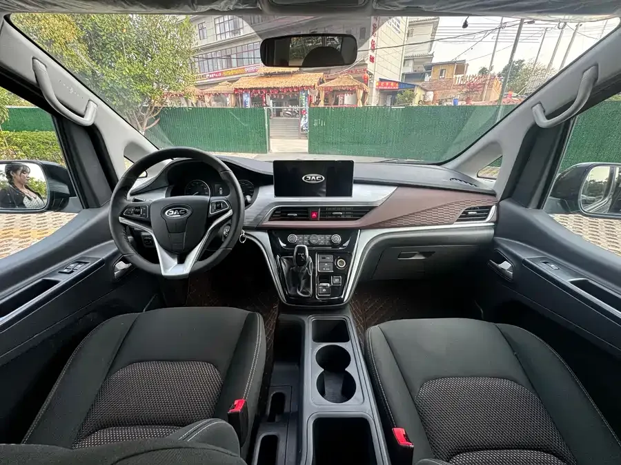 JAC Refine Ruifeng M3 Refine M3 2024 PLUS 2.0L HEV Intelligent Edition 2024 — миниатюра 4