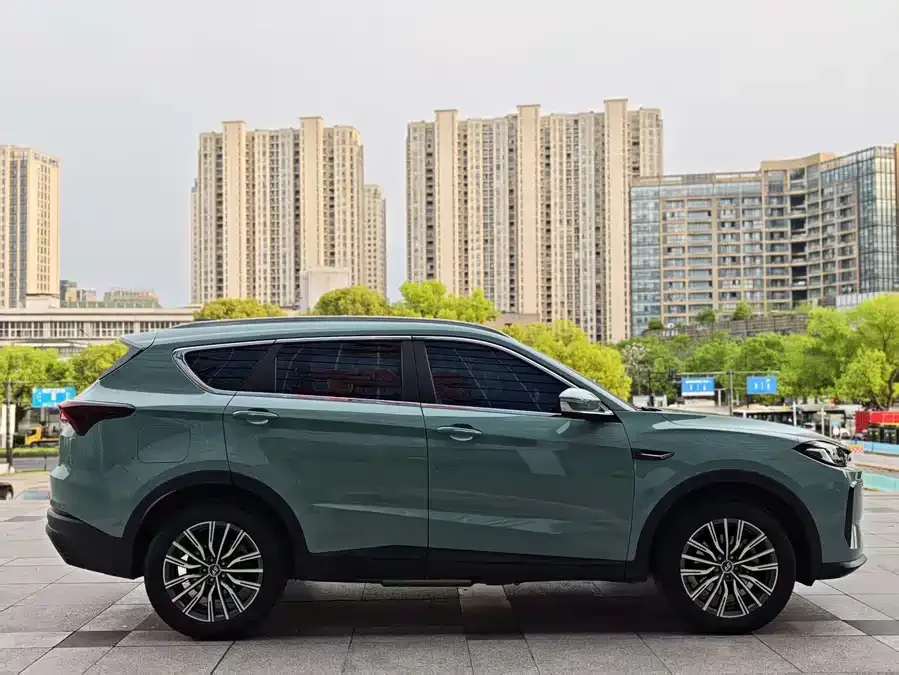 Jetour X70 C-DM JETOUR X70 C-DM 2024 Yuanhang Edition PRO 5 Seaters 2024 — миниатюра 3