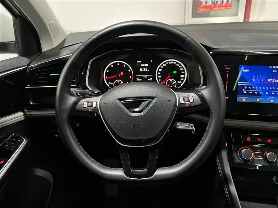 Jetta VS7 Jetta VS7 2022 280TSI automatic aggressive version 2023 — миниатюра 4