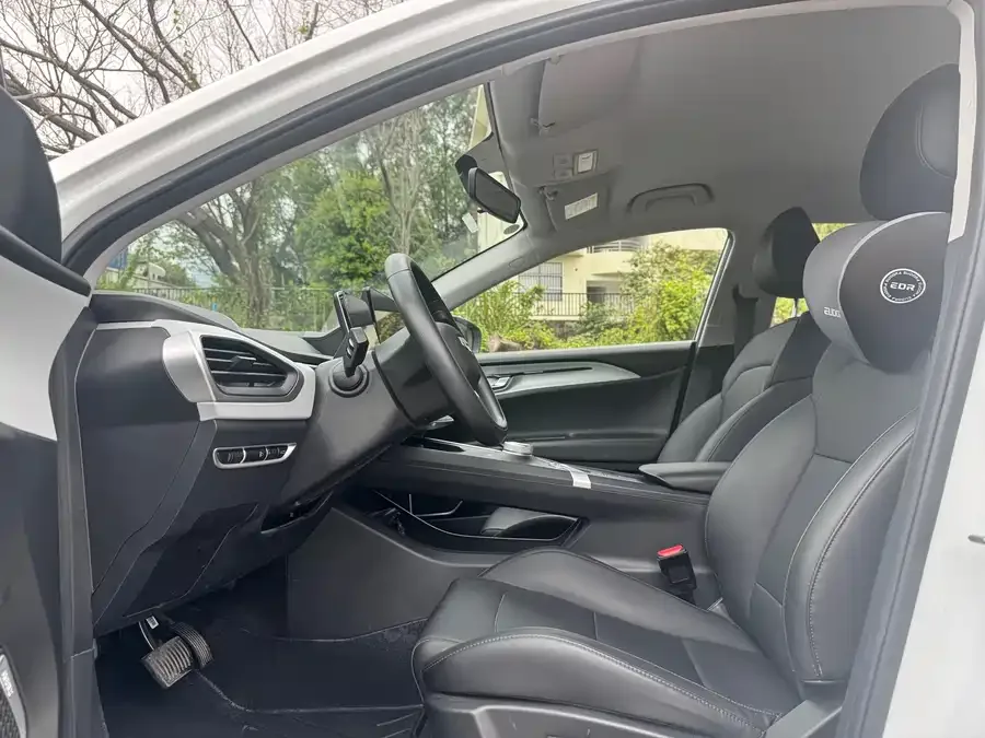 Geely A Geely Geometry A 2024 410KM travel version 2025 — миниатюра 3
