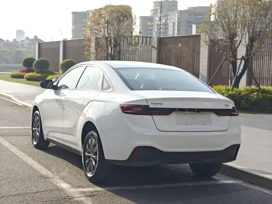 Geely A Geely Geometry A 2024 410KM travel version 2024 — миниатюра 2