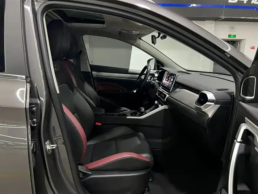 Geely Coolray SX11 Binyue 2021 1.4T DCT Platinum Edition 2022 — миниатюра 5