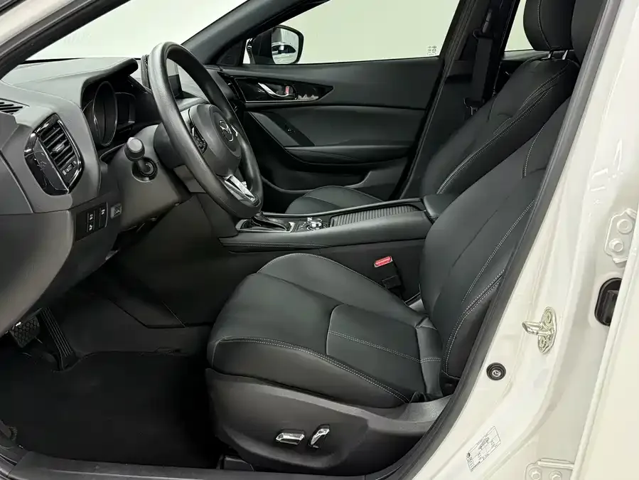 Mazda CX-4 2021 2.0L Automatic 2WD Blue Sky Vitality Edition 2023 — миниатюра 5