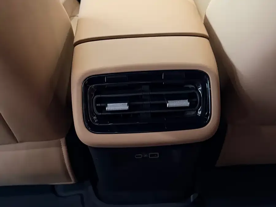 Geely Galaxy A7 Galaxy A7 2025 EM-i 150km Starship Edition 2025 — миниатюра 5