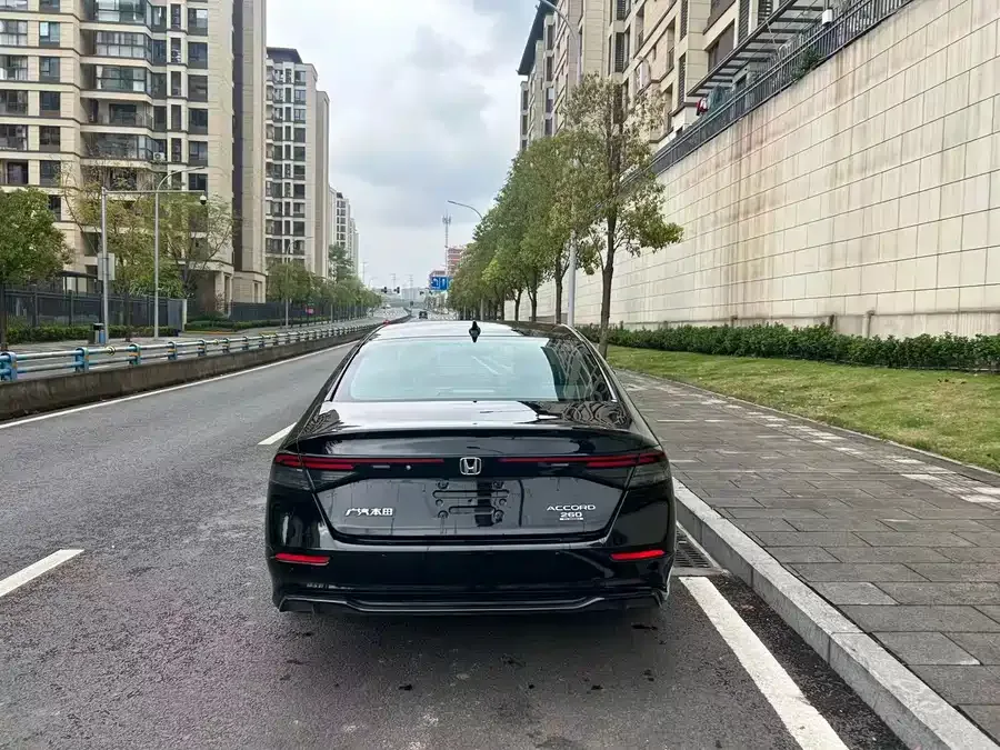 Honda Accord Accord 2025 Sports Series 260TURBO Luxury Edition 2025 — миниатюра 2