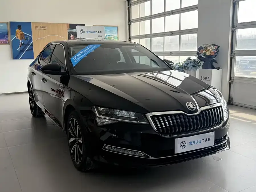 Skoda SuperB Superpa 2024 TSI280 DSG Exclusive Edition 2024 — миниатюра 3