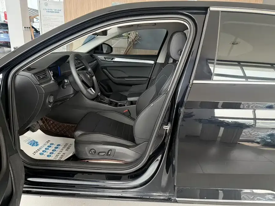 Skoda SuperB Superpa 2024 TSI280 DSG Exclusive Edition 2024 — миниатюра 4