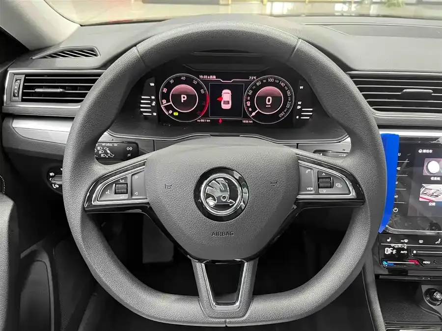 Skoda SuperB Superpa 2024 TSI280 DSG Exclusive Edition 2024 — миниатюра 3