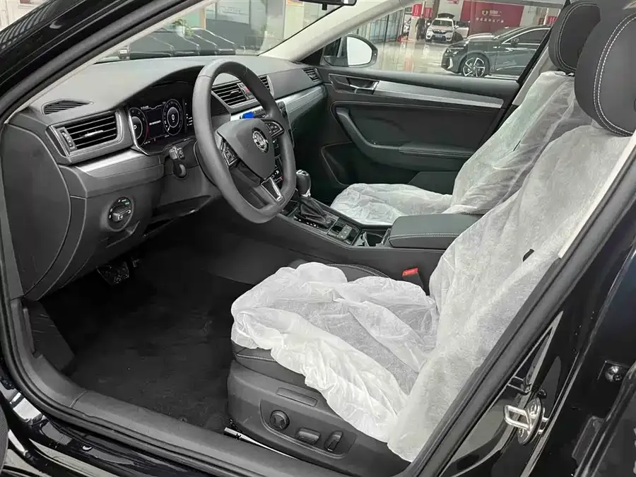 Skoda SuperB Superpa 2024 TSI280 DSG Exclusive Edition 2024 — миниатюра 5