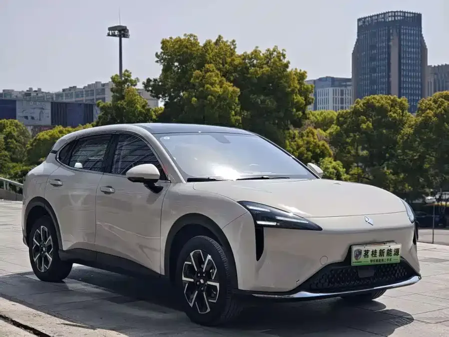 Baojun E6 Baojun E6 2026 500km Enjoy Edition 2025 — миниатюра 3