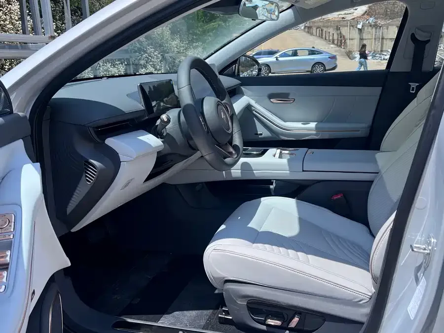 Baojun Enjoy the environment Baojun Enjoy 2025 Plug-in Hybrid 140km Standard Edition 2026 — миниатюра 2