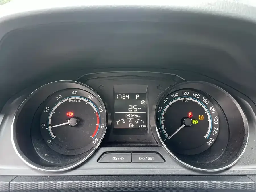 Skoda Kamiq Komic 2022 1.5L automatic comfort version 2022 — миниатюра 4
