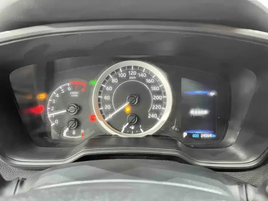Toyota Levin 2022 Lelink 185T CVT Luxury Edition 2022 — миниатюра 5
