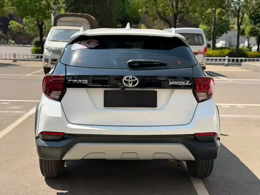 Toyota YARiS L YARiS L 2020 YARiS X 1.5L CVT Luxury Edition 2023 — миниатюра 2