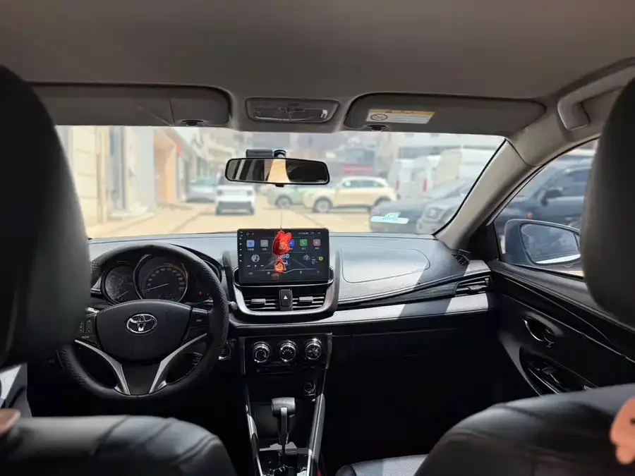 Toyota YARiS L YARiS L 2020 YARiS X 1.5L CVT Luxury Edition 2023 — миниатюра 3