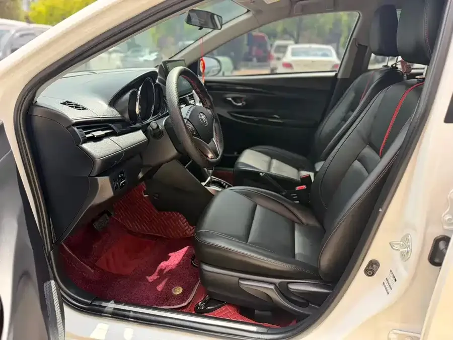 Toyota YARiS L YARiS L 2020 YARiS X 1.5L CVT Luxury Edition 2023 — миниатюра 5