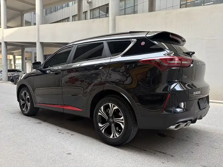 Jetour X70 JETOUR X70 2023 1.5T DCT Beyond PRO Edition 5 Seaters 2023 — миниатюра 3