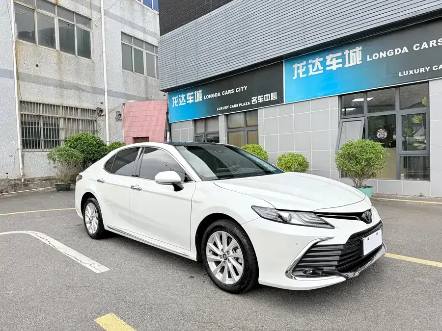 Toyota Camry Camry 2023 2.0G Deluxe Edition 2023 — миниатюра 3