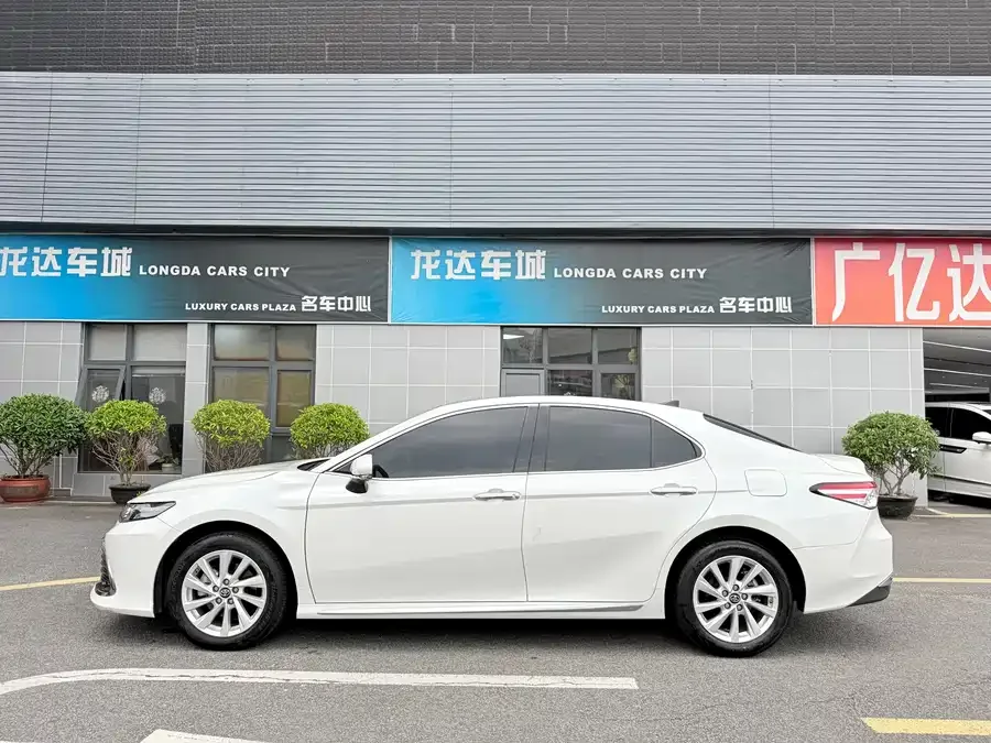 Toyota Camry Camry 2023 2.0G Deluxe Edition 2023 — миниатюра 5
