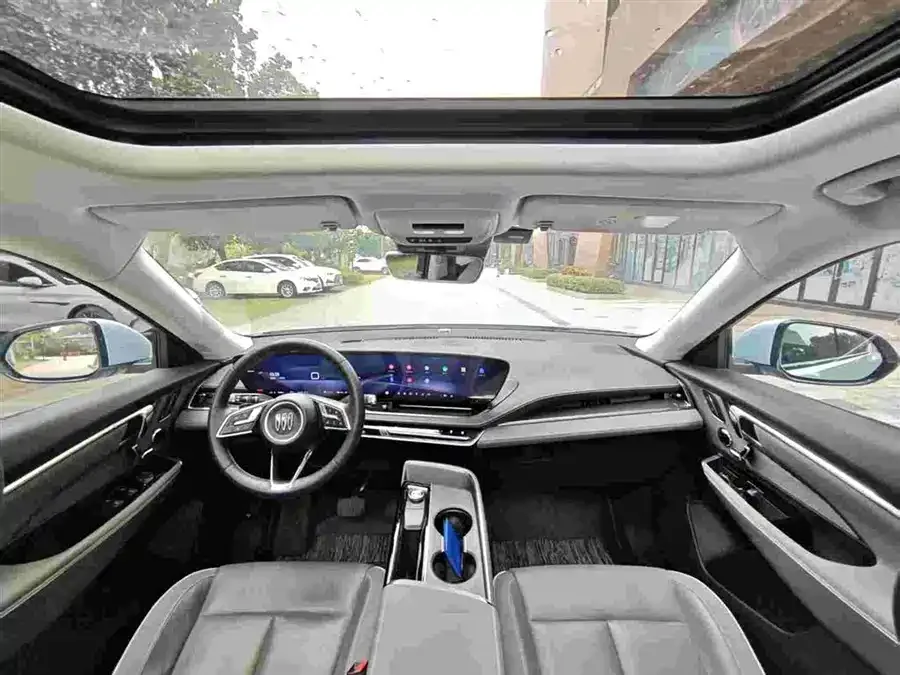 Buick E5 2023 Premium Standard Range Edition 2023 — миниатюра 5