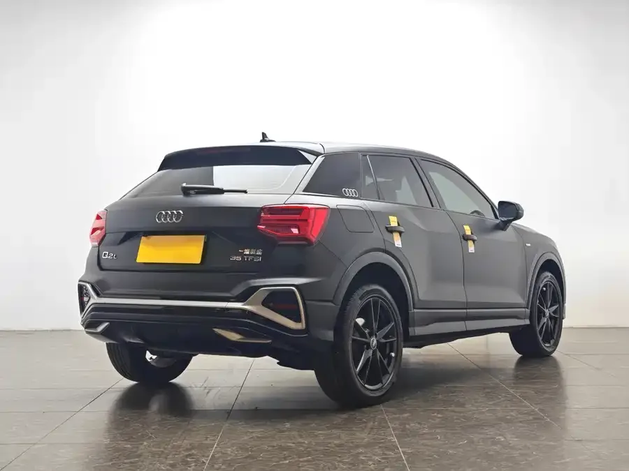 Audi Q2L 2022 35 TFSI Fashion Dynamic Edition 2023 — миниатюра 3
