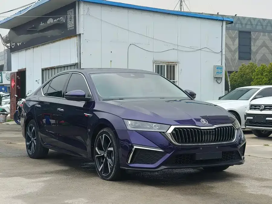 Skoda Octavia Octavia 2022 PRO TSI280 Luxury Edition 2022 — миниатюра 3