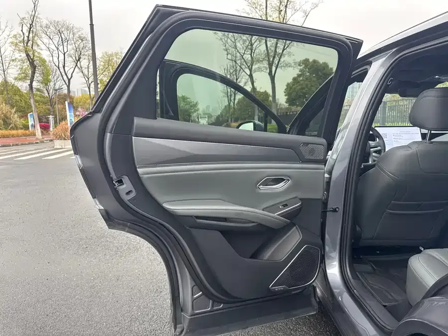 BYD Song L DM-i Song L DM-i 2025 Intelligent Driving Edition 160km Excellence Edition 2025 — миниатюра 4