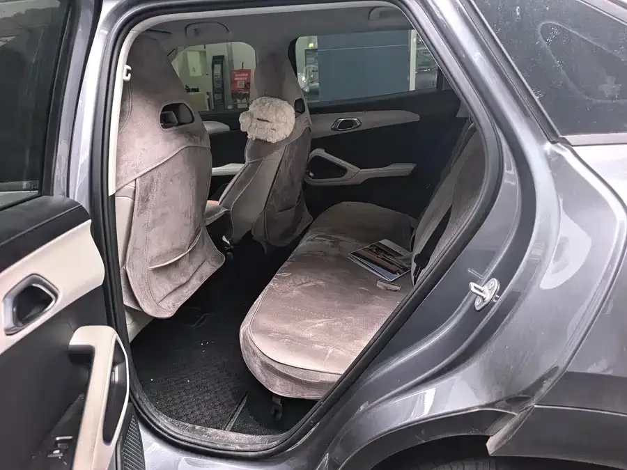 BYD Yuan UP Yuan UP 2024 401KM Leading Model 2025 — миниатюра 2