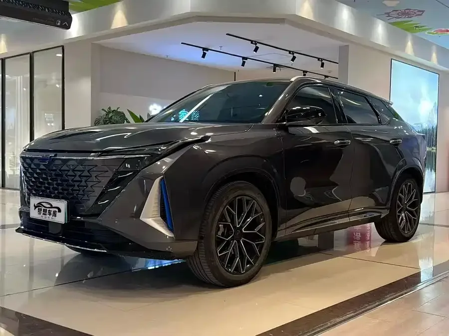 Oshan Z6 New Energy Changan Oushang Z6 New Energy 2022 Blue Whale iDD 150KM Flagship PLUS 2022 — фото 1, купить с доставкой в Москву