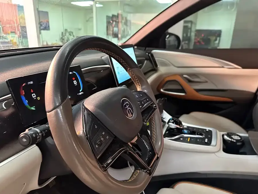 BYD Song Pro New Energy Song Pro New Energy 2022 DM-i 51km Luxury Edition 2023 — миниатюра 2