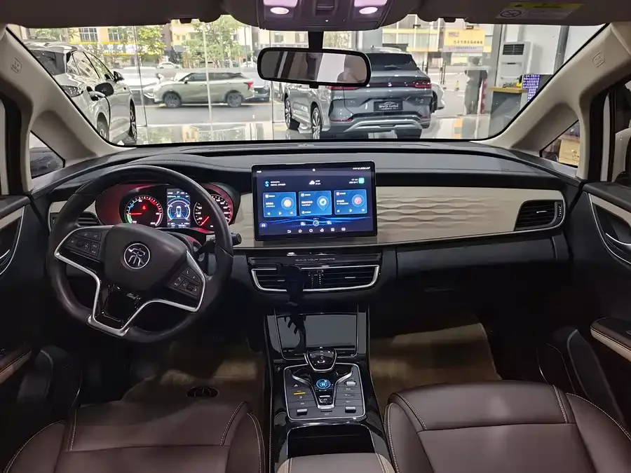 BYD Song MAX New Energy Song MAX New Energy 2022 DM-i 105KM Premium Edition 2023 — миниатюра 4