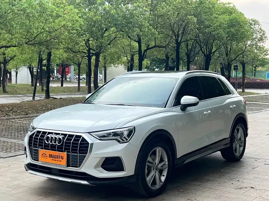 Audi Q3 2022 35 TFSI Fashionable and Elegant 2022 — фото 1, купить с доставкой в Москву