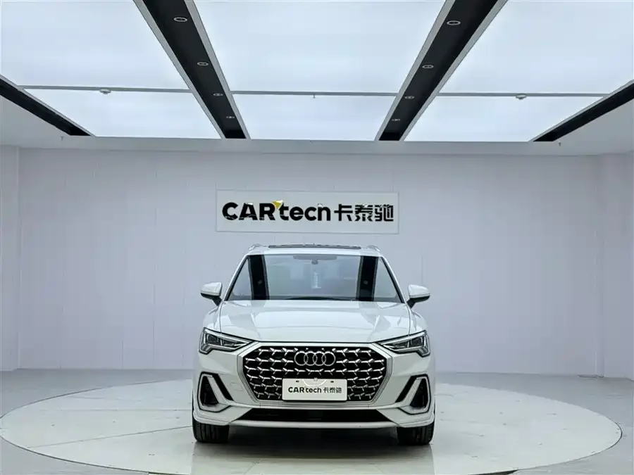 Audi Q3 2024 35 TFSI Fashion Dynamic Edition 2023 — миниатюра 3