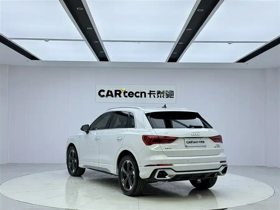 Audi Q3 2024 35 TFSI Fashion Dynamic Edition 2023 — миниатюра 4