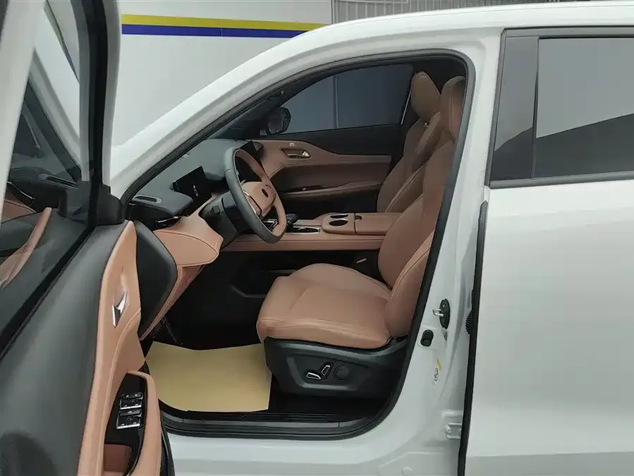 Changan UNI-Z Changan UNI-Z 2025 1.5T Luxury Edition 2025 — миниатюра 3