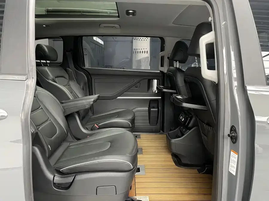 Hyundai Custo Kustu 2021 270TGDi Premium Edition LUX 2023 — миниатюра 5