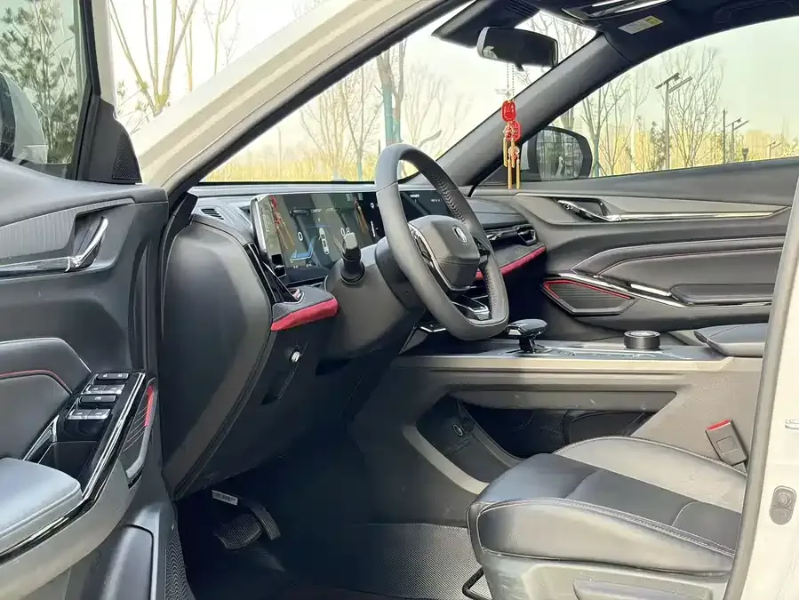 Changan X5 PLUS Changan X5 PLUS 2025 1.5T DCT Beyond Edition 2025 — миниатюра 3