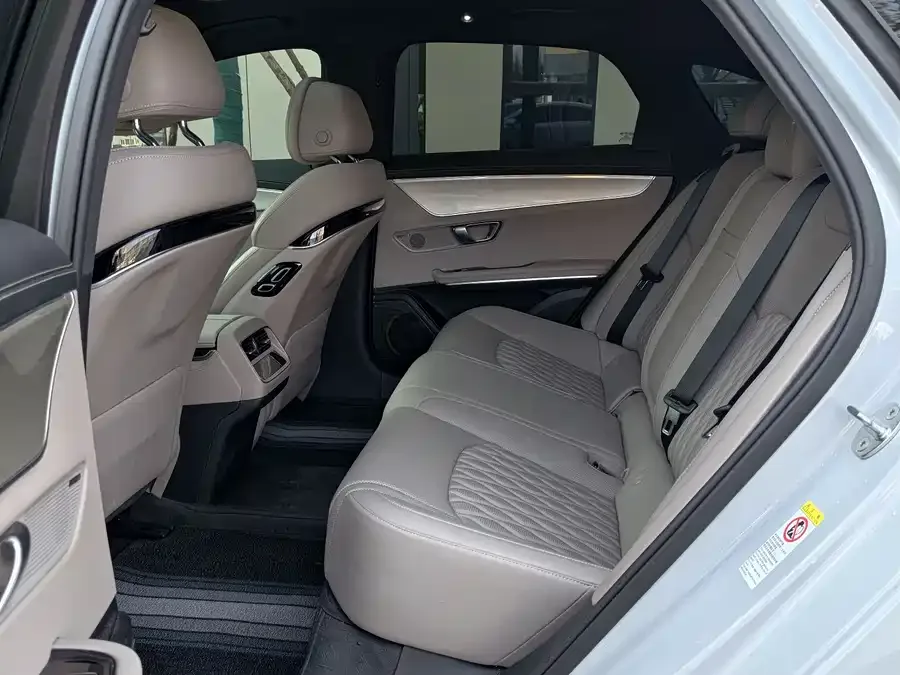 BYD Second-hand Han 2025 DM-i 125KM Premium Edition 2024 — миниатюра 2