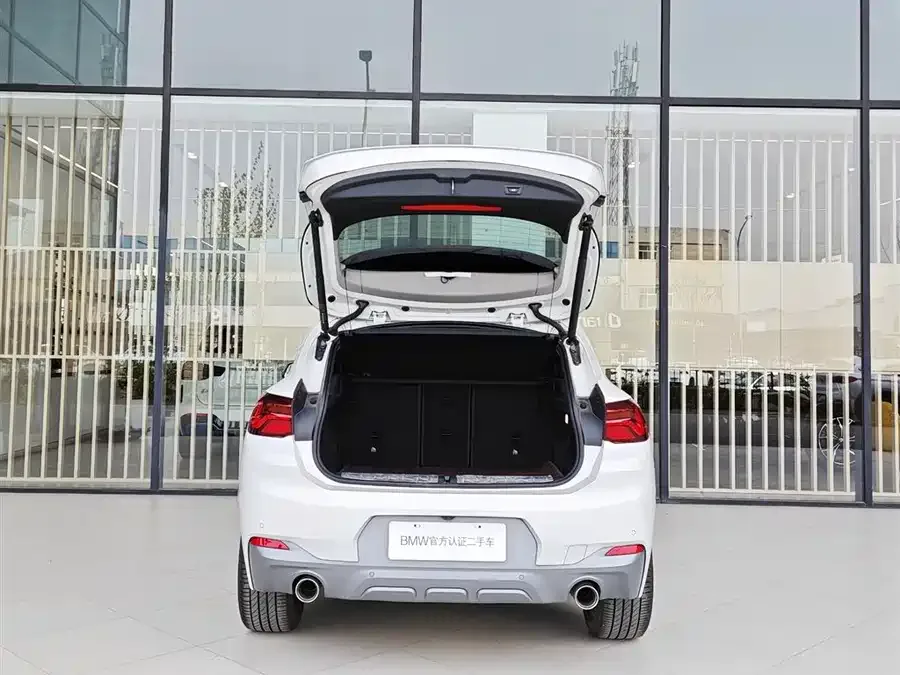BMW X2 2021 facelift sDrive25i M off-road package 2022 — миниатюра 4