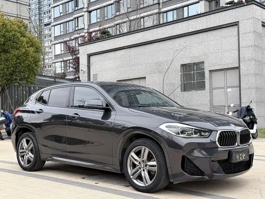 BMW X2 2021 facelift sDrive25i M off-road package 2022 — миниатюра 3