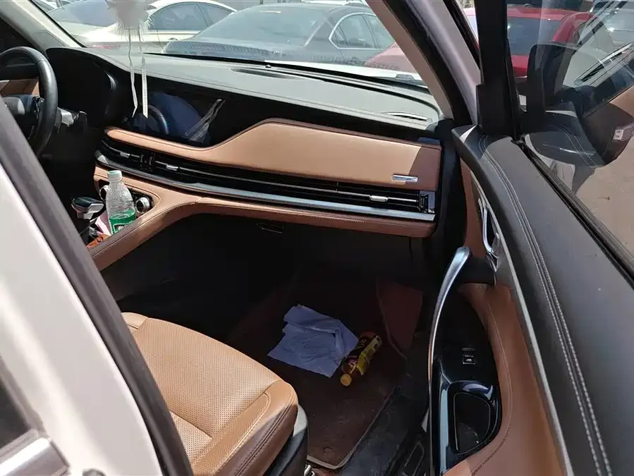 Changan CS95 Changan CS95 2021 2.0T four-wheel drive luxury model 2022 — миниатюра 4