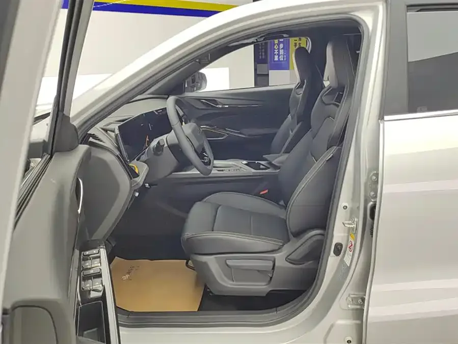 Oshan X5 PLUS Changan Auchan X5 PLUS 2023 1.5T DCT Pioneer Type 2023 — миниатюра 3