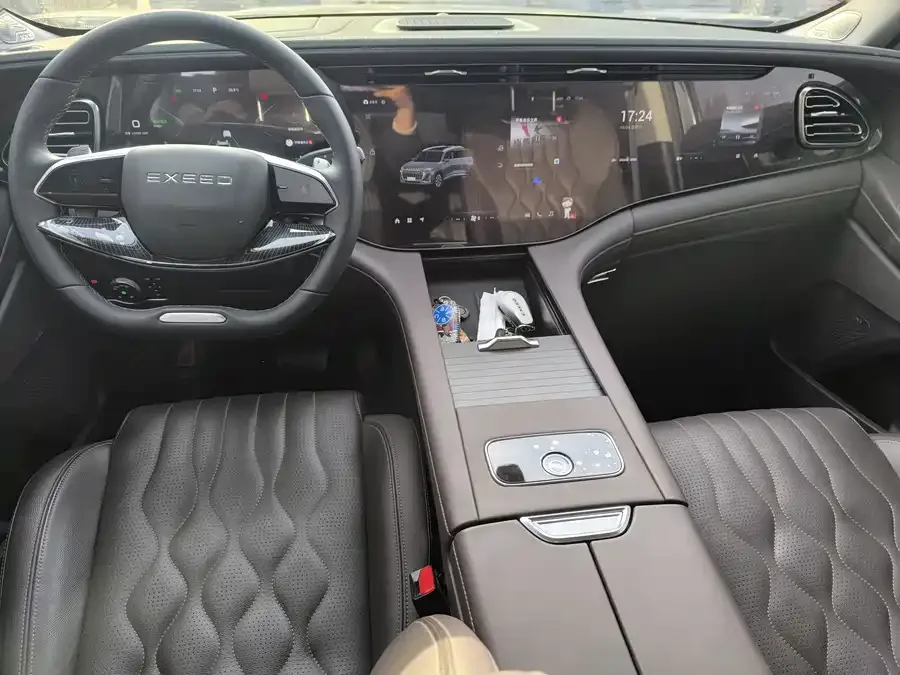 Exeed VX Xingtu Lanyue 2023 400T 2WD Xingyao Edition 7 Seaters 2024 — миниатюра 2