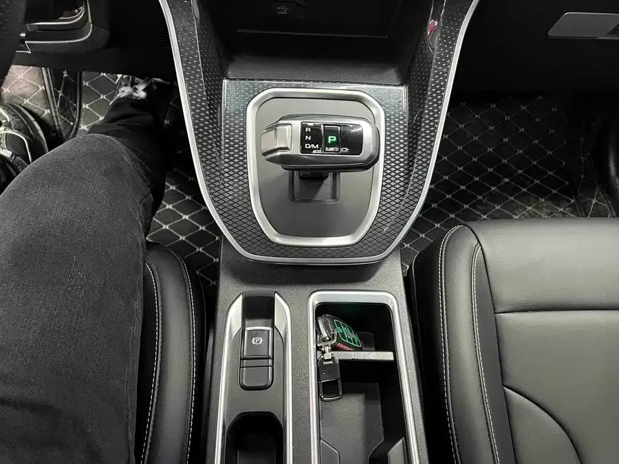 Haval M6 Haval M6 2021 PLUS 1.5T DCT Luxury Smart Connected Edition 2022 — миниатюра 4