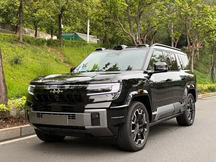BYD Leopard Leopard 8 Leopard 8 2025 Intelligent and Brave Flagship Edition 7 Seaters 2026 — фото 1, купить с доставкой в Москву