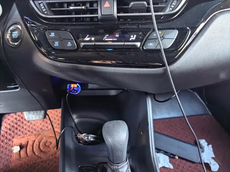 Toyota CHR 2022 2.0L Comfort Edition 2023 — миниатюра 2