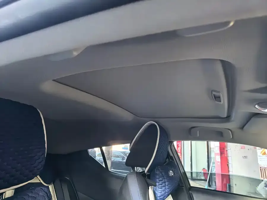 Toyota CHR 2022 2.0L Comfort Edition 2023 — миниатюра 3