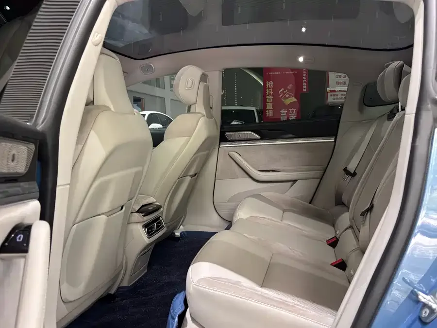 NETA Nezha S Nezha S 2022 extended range version 1160km rear-wheel drive large version 2024 — миниатюра 2