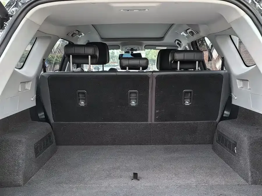 Chery Tiggo 8 PRO Tiggo 8 PRO 2022 290T two-wheel drive deep space version 5 seats 2023 — миниатюра 4